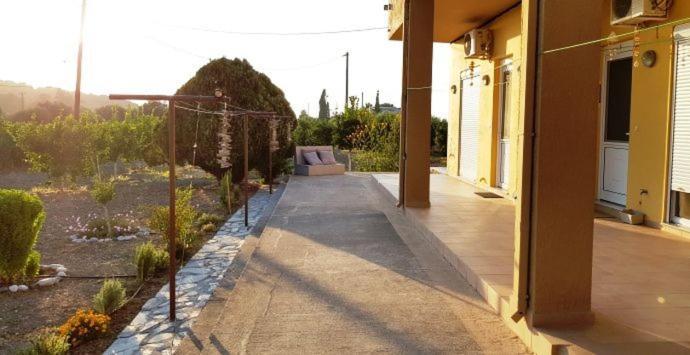 Garden View Appartment Kalavarda Exterior photo